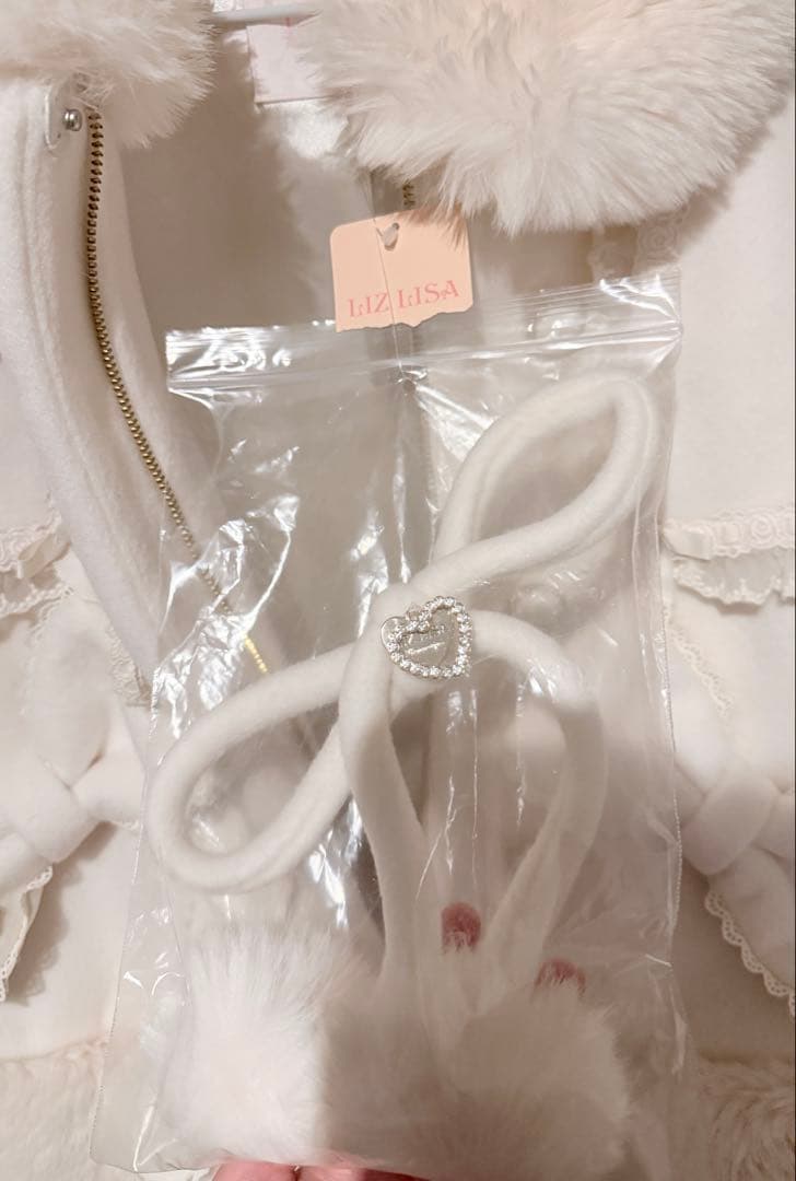LIZ LISA シャギーツインリボンポンチョ ホワイト 未使用 完売品 美品