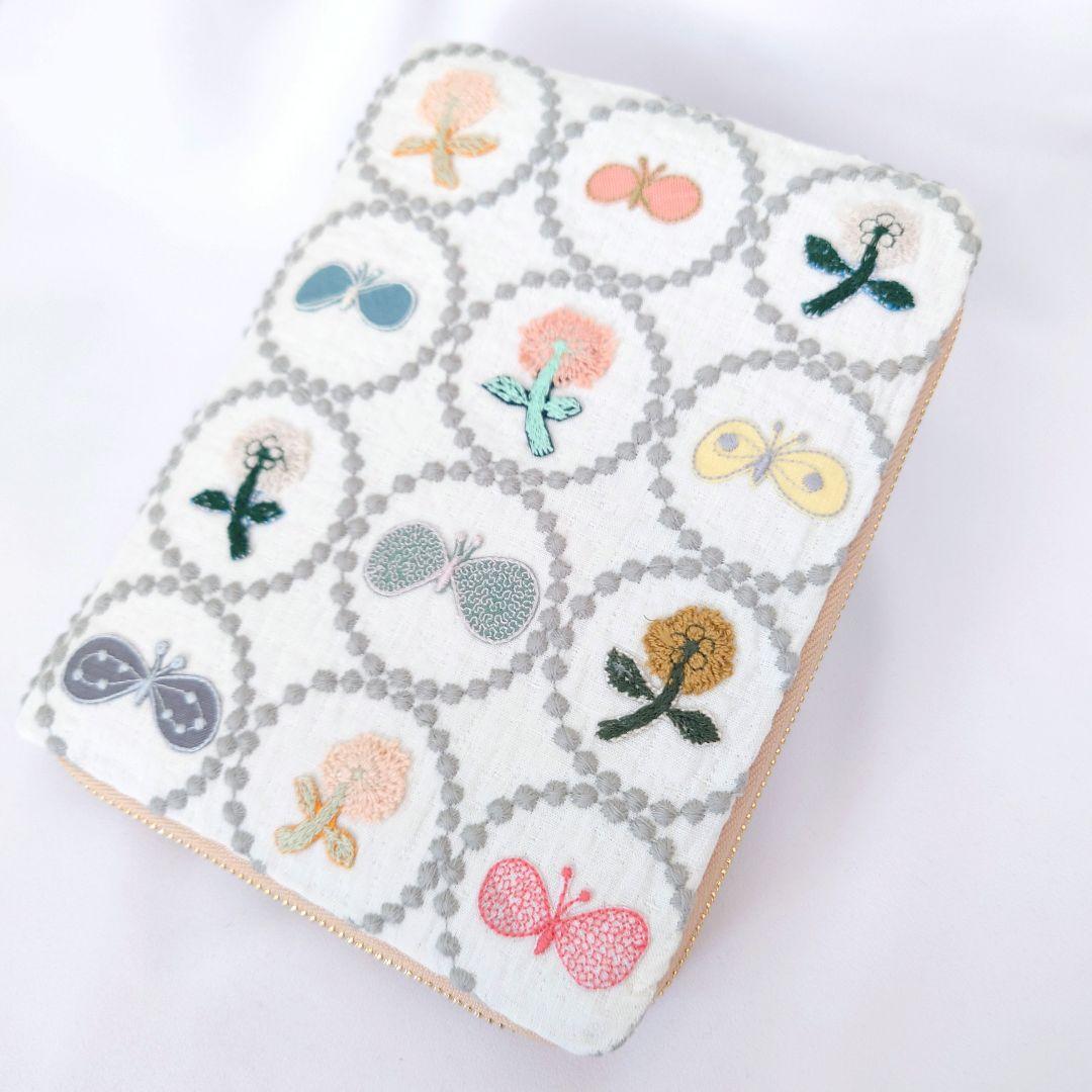 【現品】B6 マルチケース タンバリン グレー ミナペルホネン