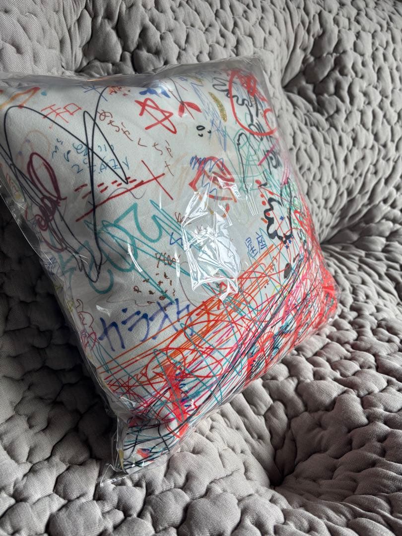 とんだ林蘭・リーンロゼ　アートクッション　 新品未開封