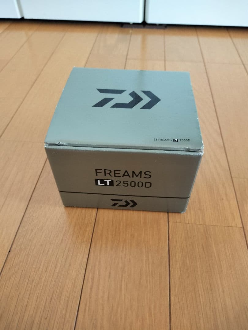 DAIWA 18FREAMS LT 2500D リール