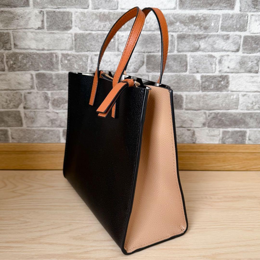土日限定値下【美品】MARC JACOBS　ミニトートバッグ　ブラック×ベージュ