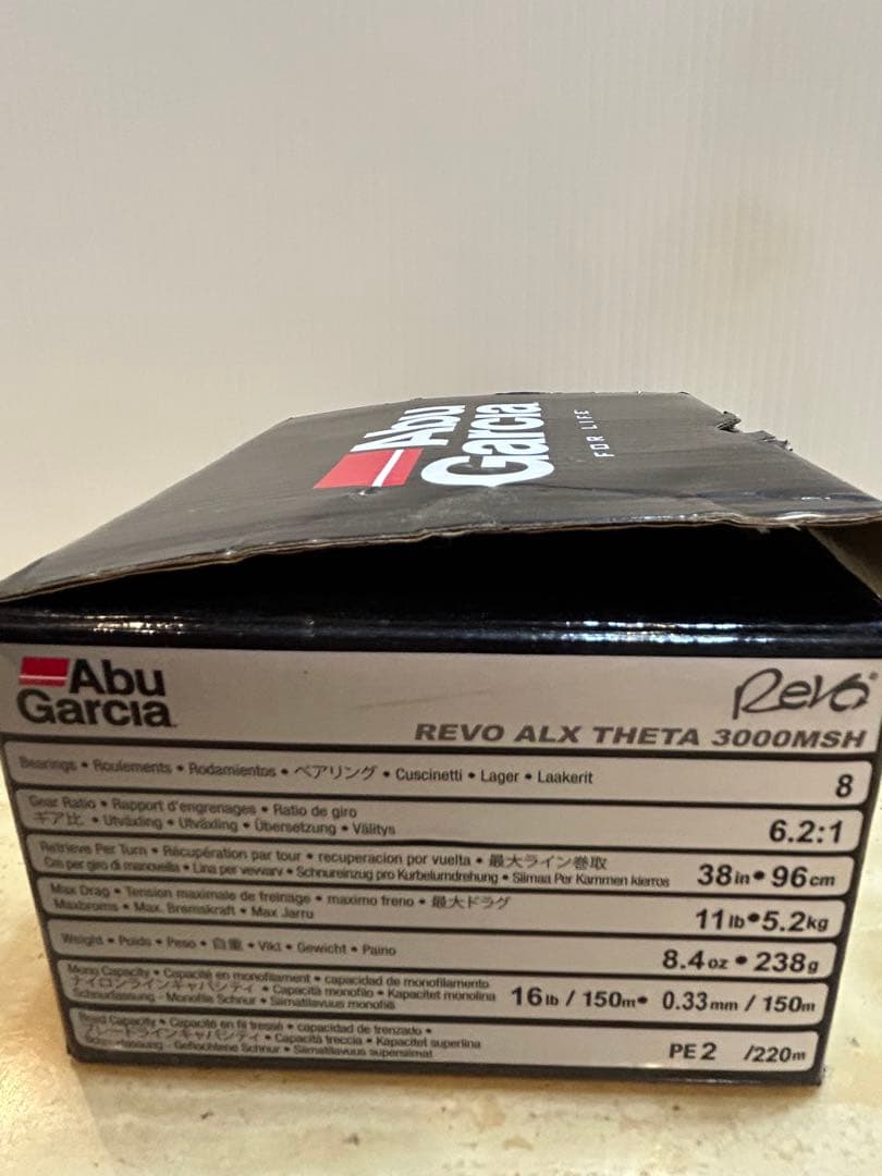 REVO ALX THETA 3000SH スピニングリール 未使用に近いお品