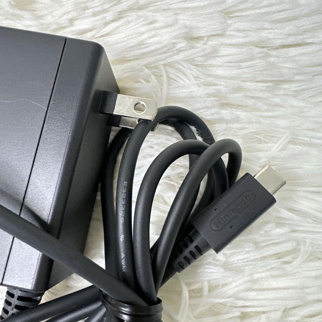 Nintendo Switch ストア限定版カラーカスタマイズ レッド＆ブルー