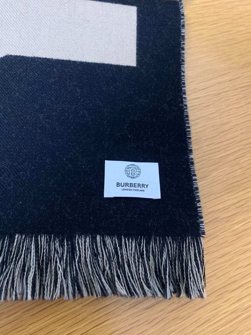 美品　Burberryマフラー　正規品　リバーシブル大判サイズ