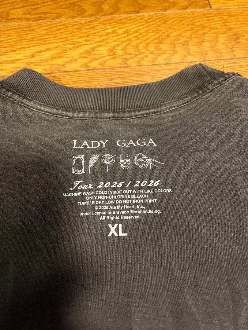 新品　lady gagaツアーグッズ　「Roses SS TEE」XL