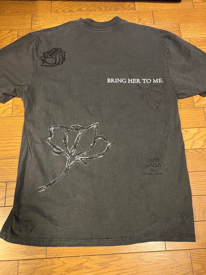 新品　lady gagaツアーグッズ　「Roses SS TEE」XL