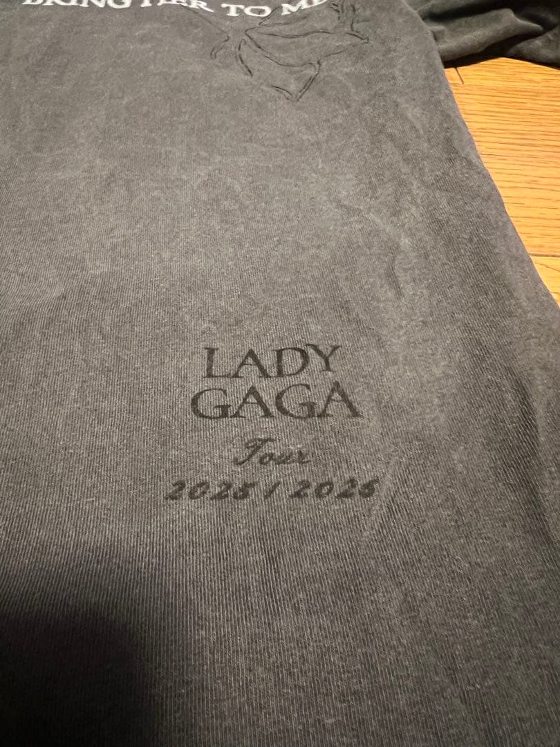 新品　lady gagaツアーグッズ　「Roses SS TEE」XL