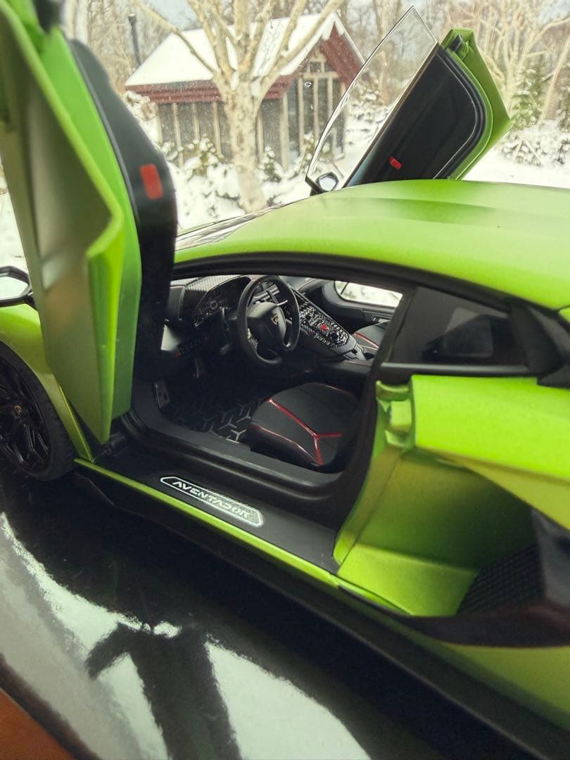 ミニカー Autoart Lamborghini Aventador SVJ 1/18