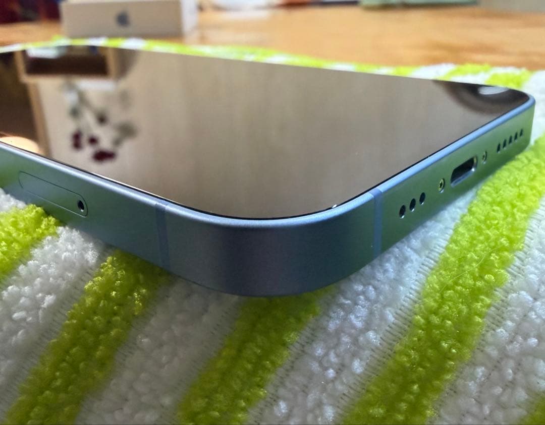 【美品】Apple iPhone 14 128GB SIMフリー 本体