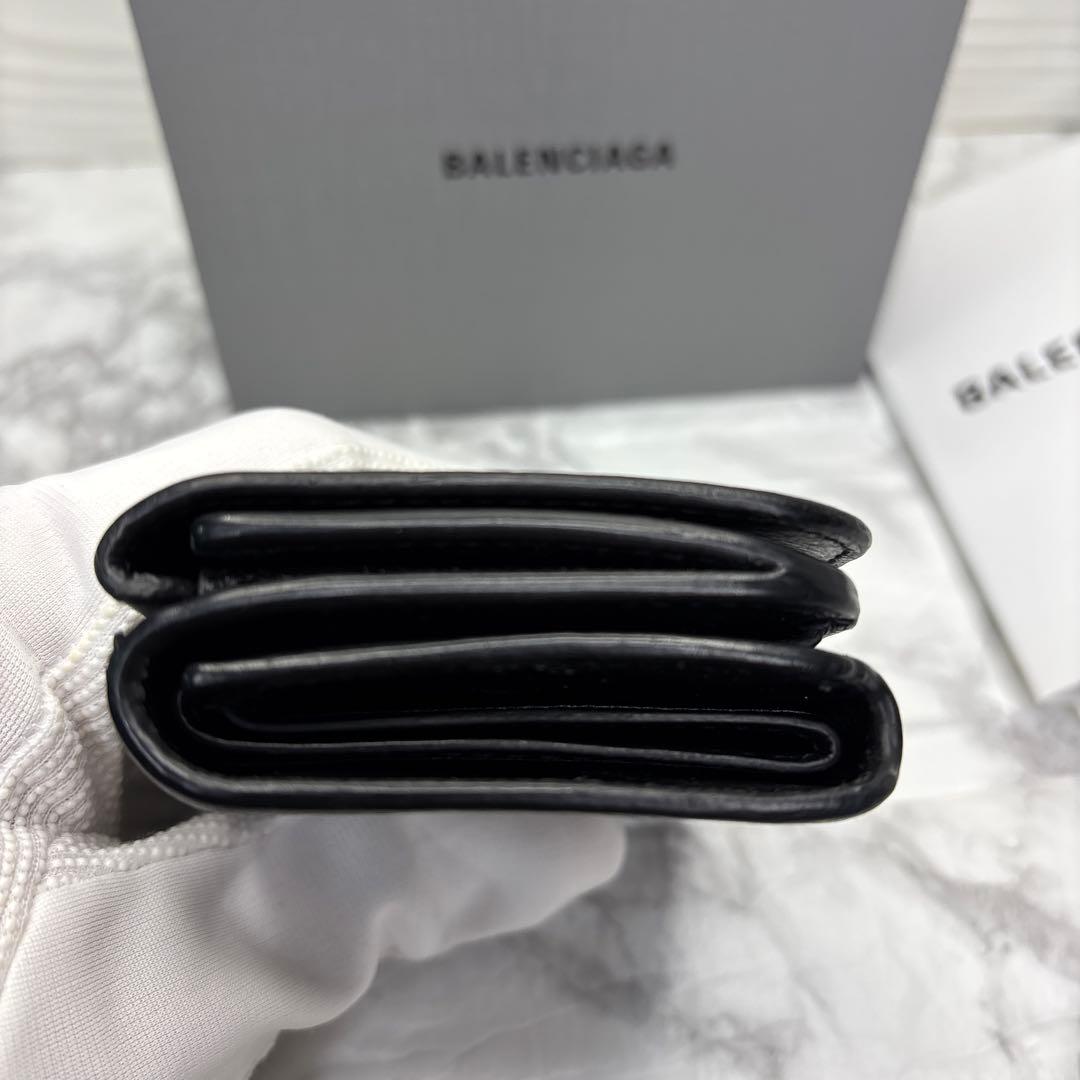 バレンシアガ　三つ折り財布　コンパクト　ブラック