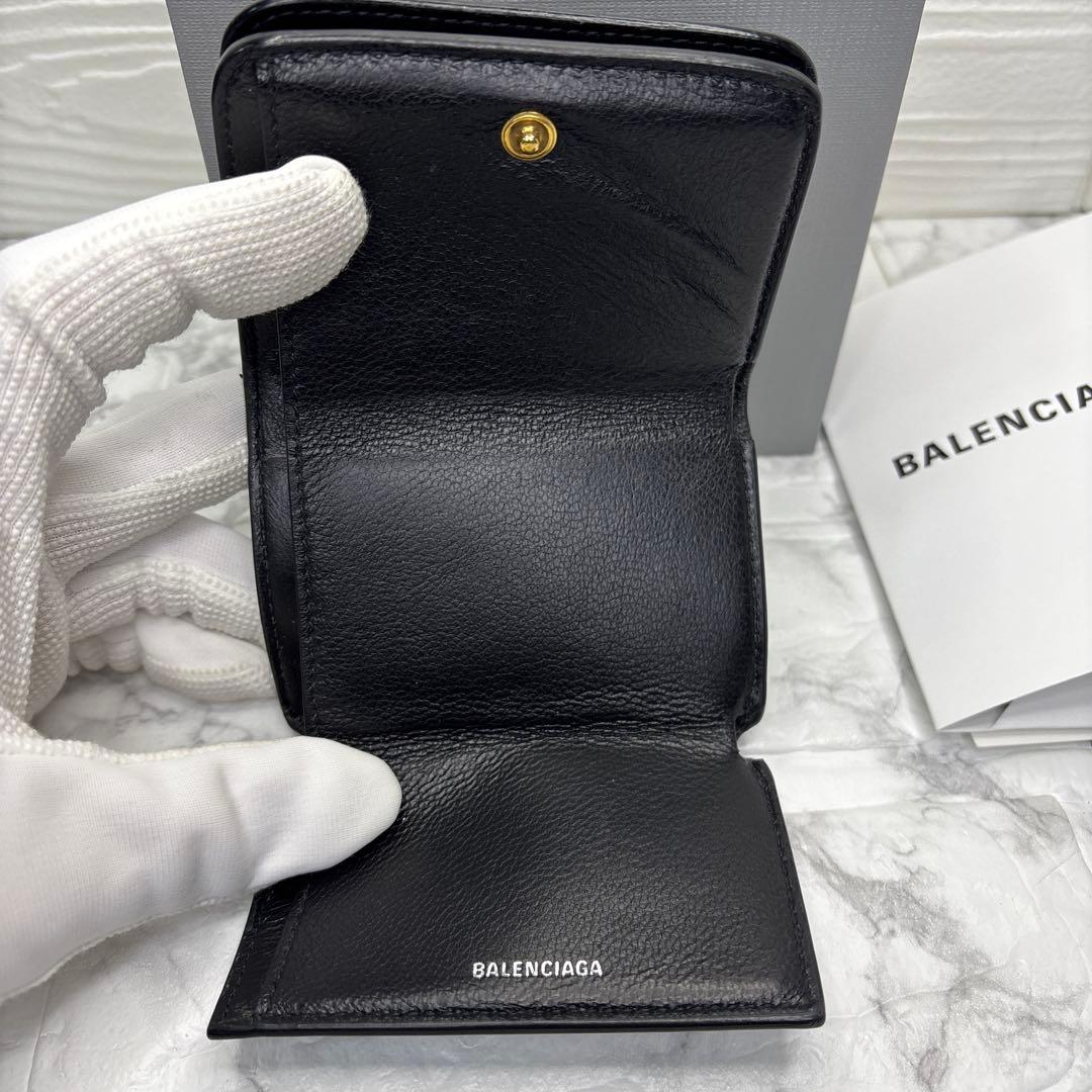 バレンシアガ　三つ折り財布　コンパクト　ブラック