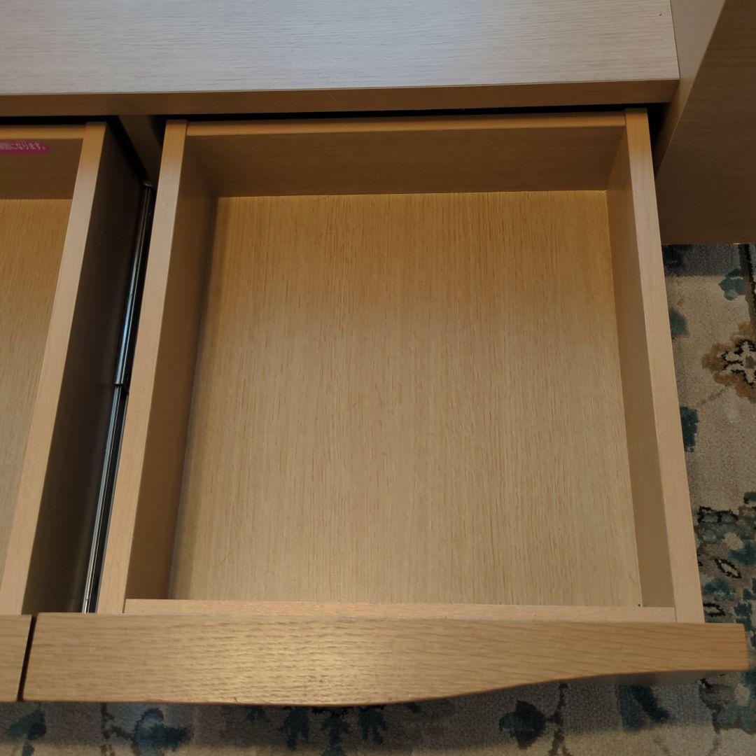 大塚家具：モダンセンターテーブル ガラス・木材製