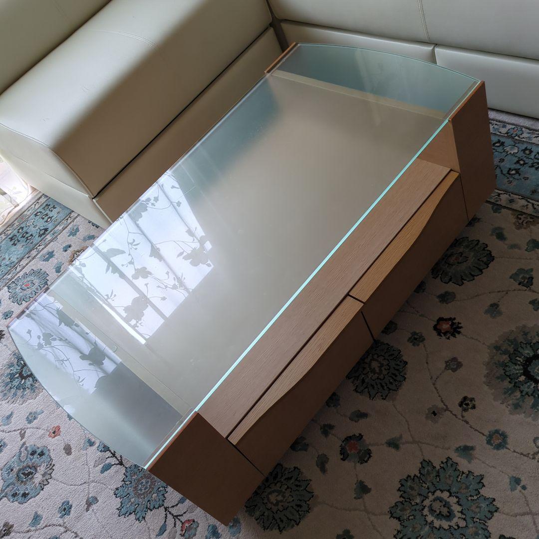 大塚家具：モダンセンターテーブル ガラス・木材製