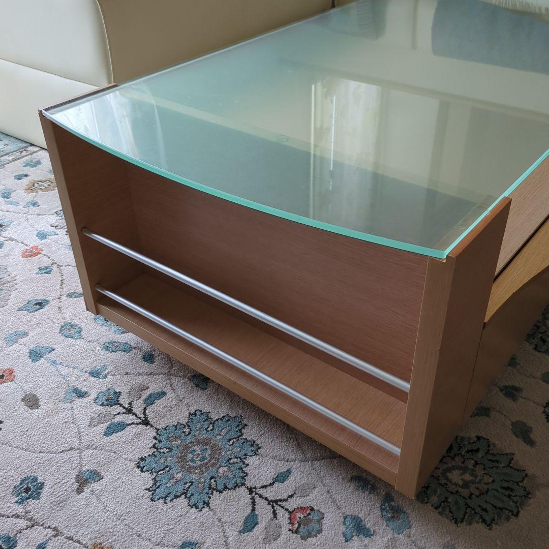 大塚家具：モダンセンターテーブル ガラス・木材製