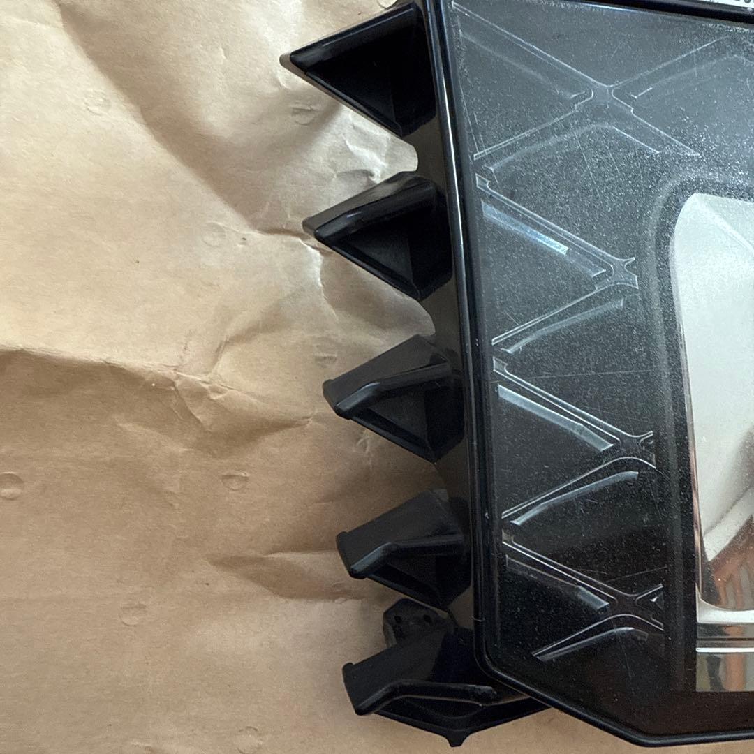 210系クラウン後期 ハイブリッド フロントグリルエンブレム