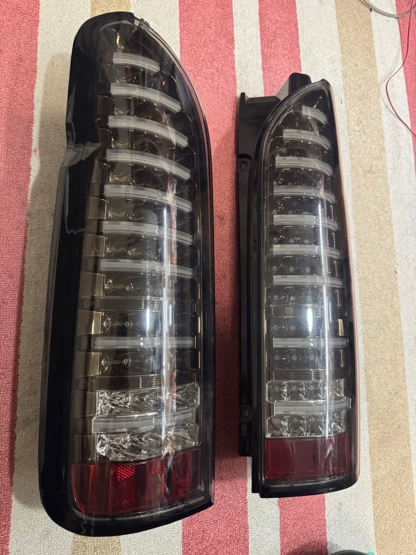 ハイエース 綺麗 ヴァレンティ テールランプ テール シーケンシャル