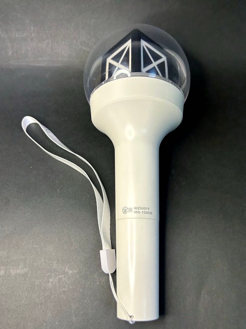 NIZIU 公式ペンライト