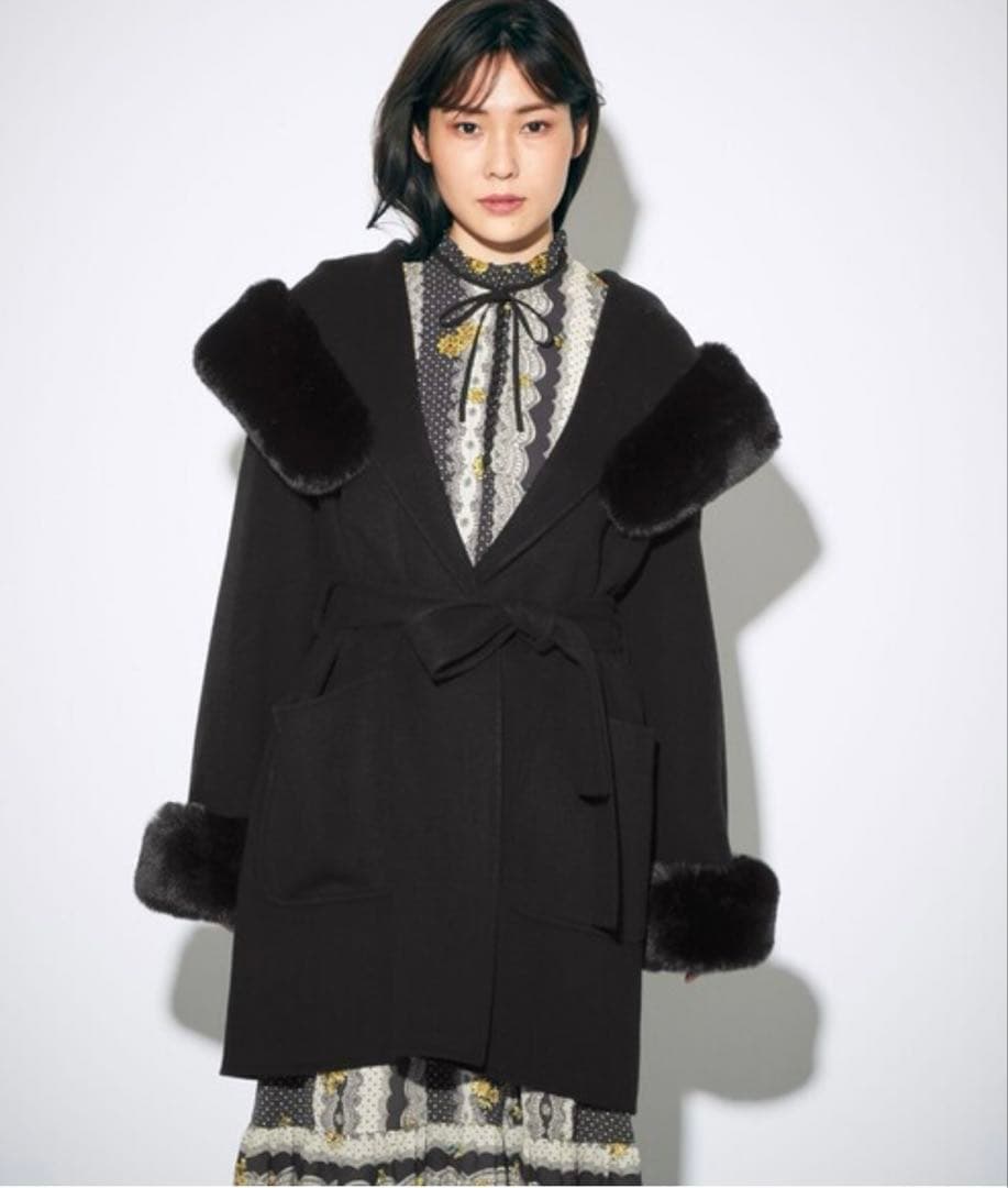 美品 リバーガウンフードコート希少サイズ38 かっこいい定番ブラック