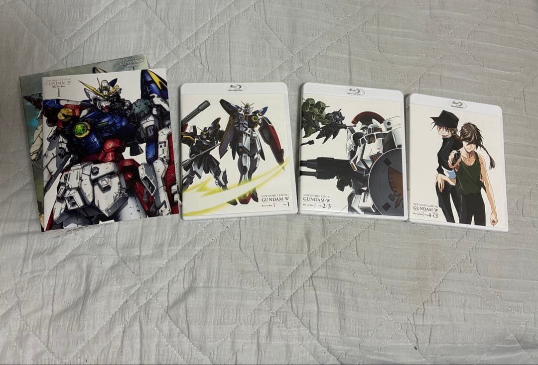 新機動戦記ガンダムW Blu-ray Box セット　限定生産BOX