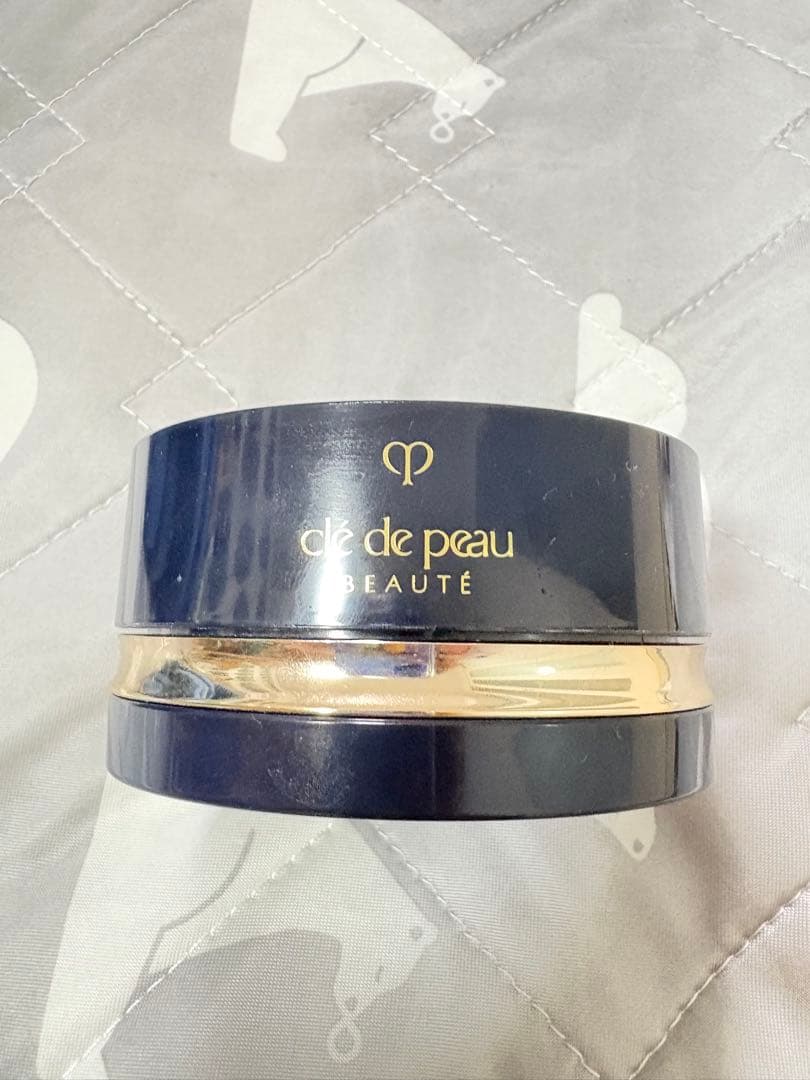 クレ・ド・ポー ボーテ プレストパウダー ライト 24g