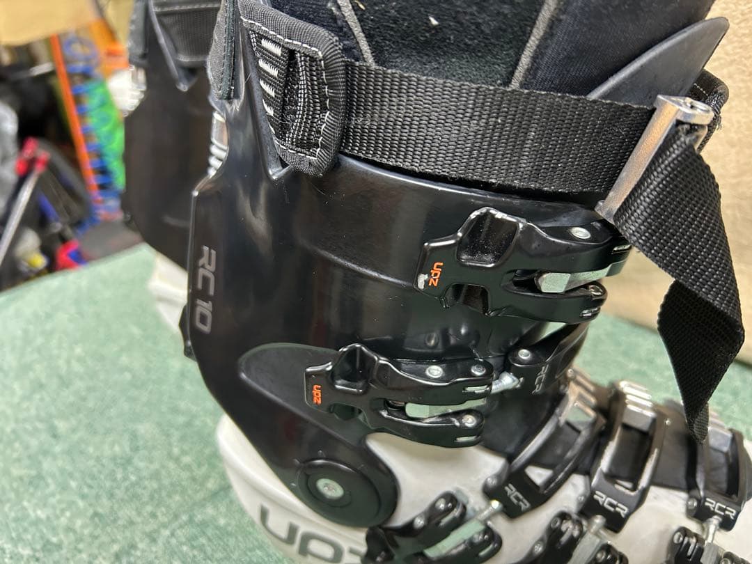 UPZ RC10 スノーボードハードブーツ