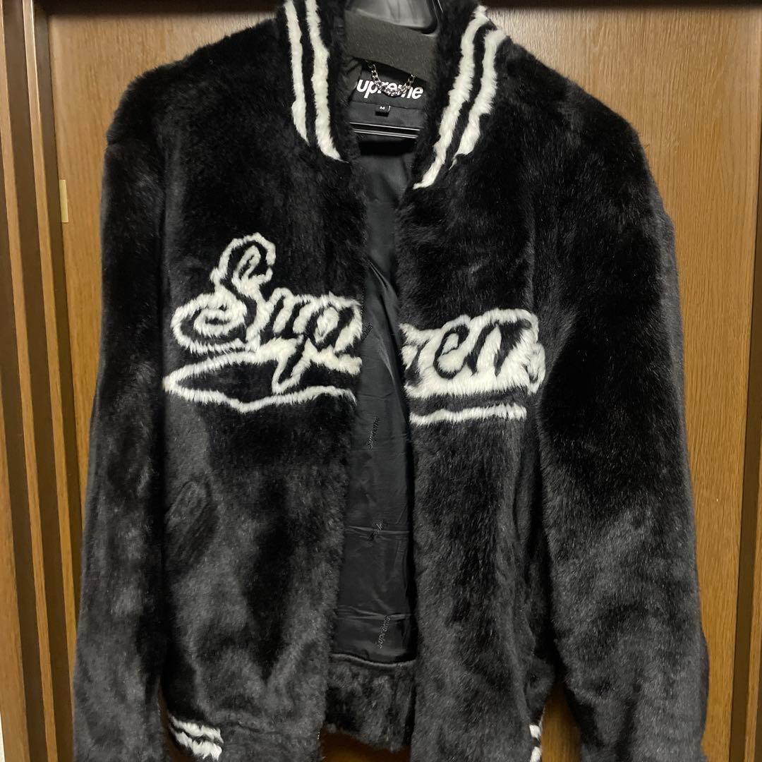 ジ*神様 Supreme ブラックファー スタジャン Mサイズ