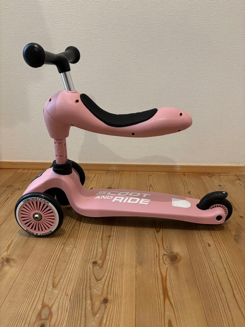 SCOOT AND RIDE ピンク　室内使用のみ