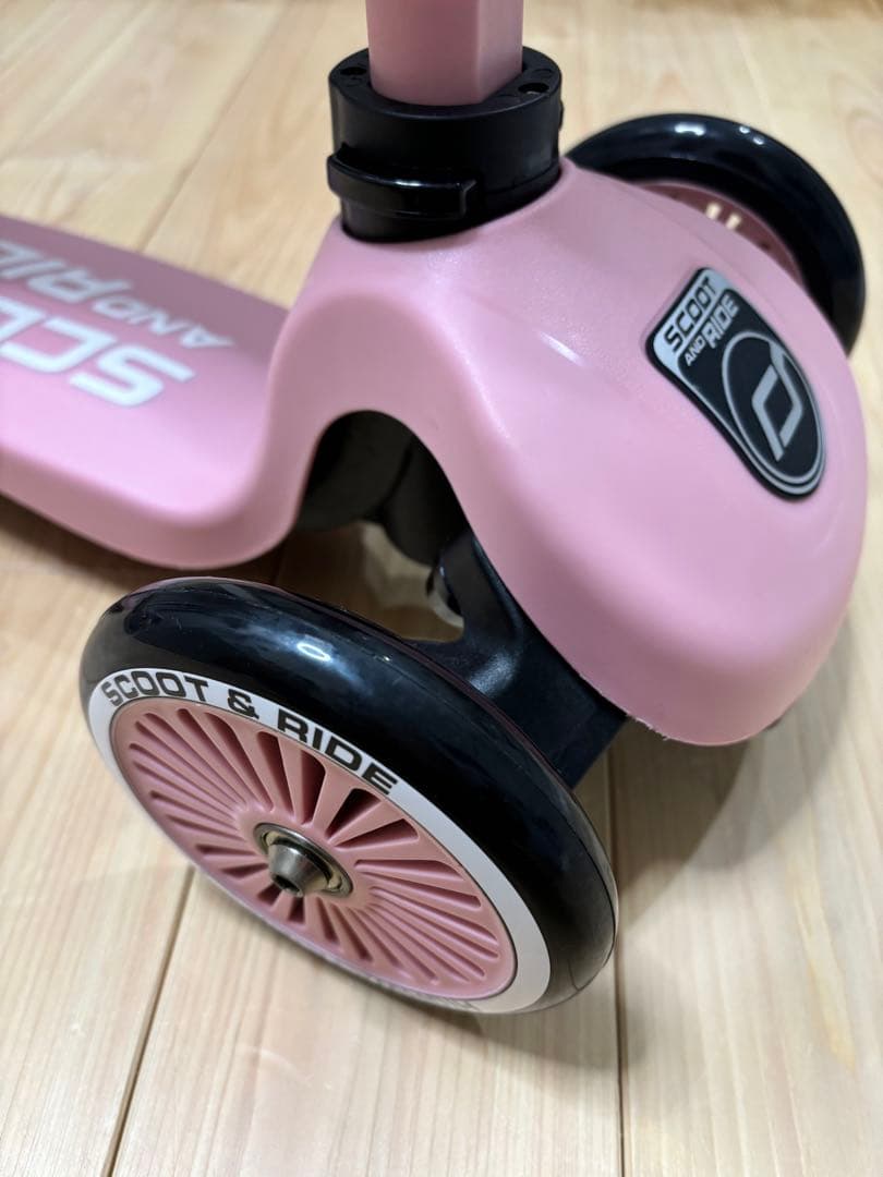 SCOOT AND RIDE ピンク　室内使用のみ