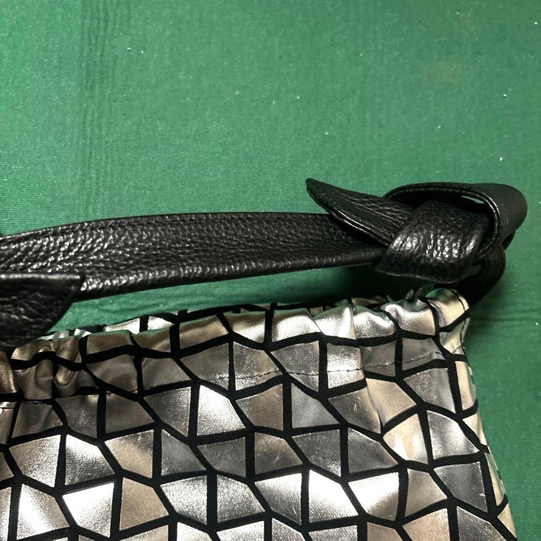 チワタ　chi.wata トートバッグ　幾何学