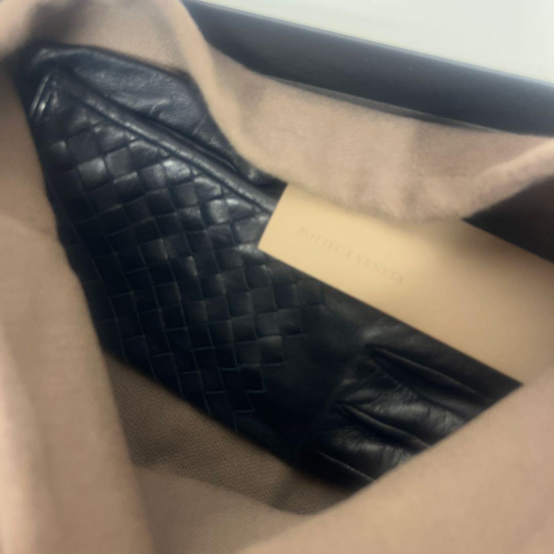 ボッテガ　レザー編み込みデザイン手袋 ブラック