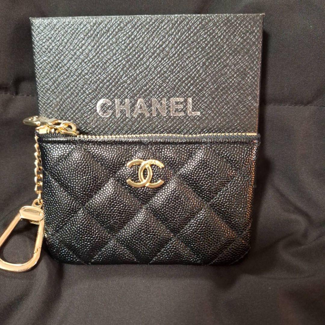 新品‼️CHANELゴールドロゴ キルティングケース ノベルティ♡