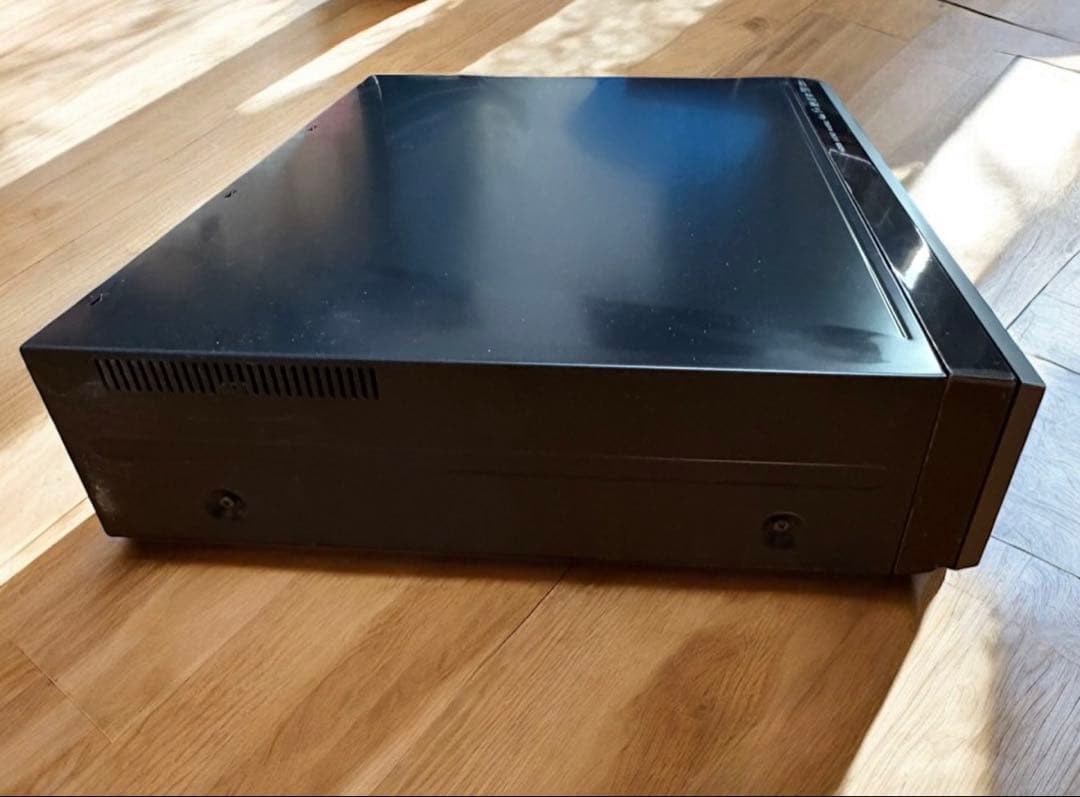 TOSHIBA D-BW1005K VHS/BD/HDD一体式レコーダー 極美品