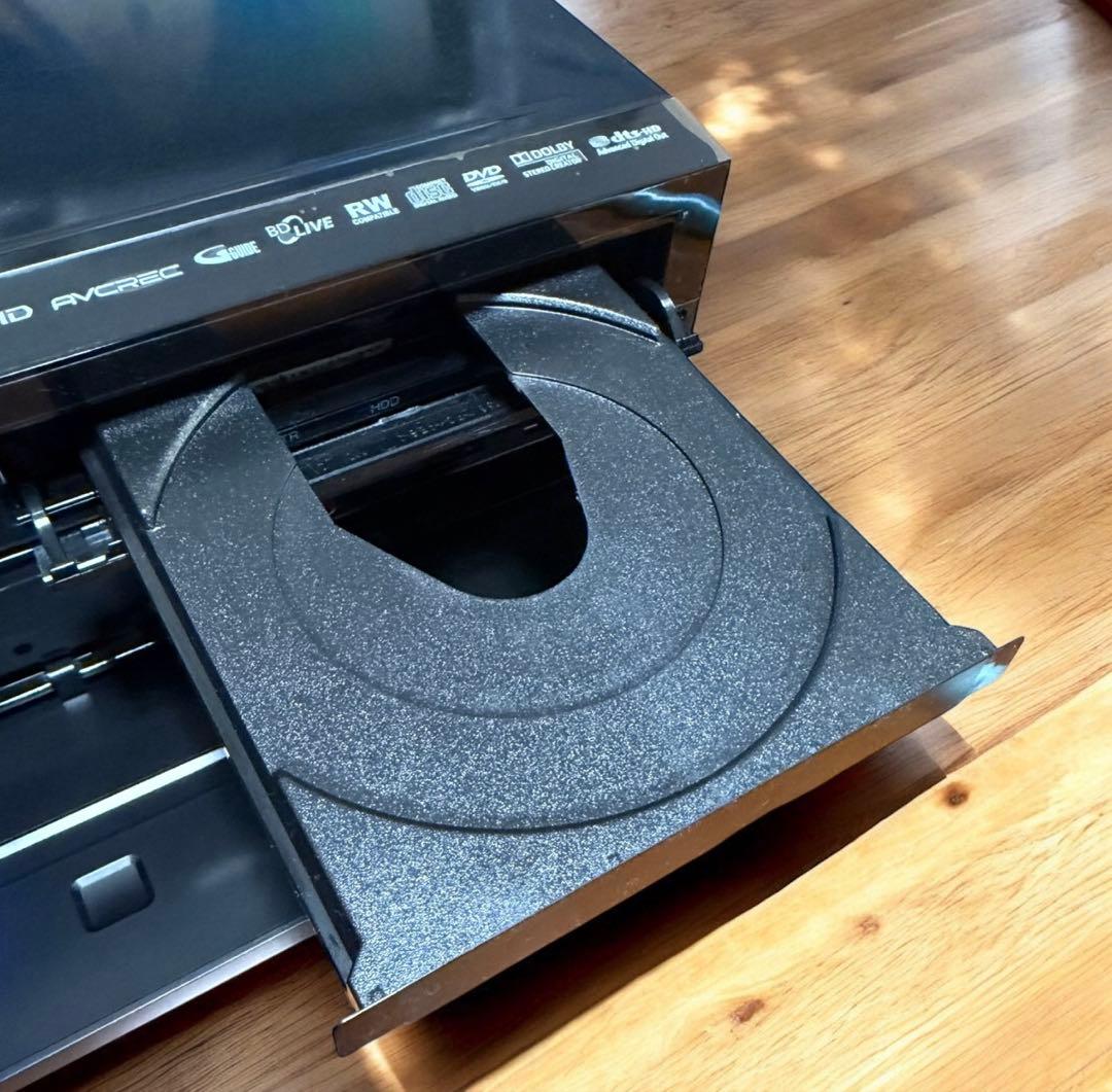 TOSHIBA D-BW1005K VHS/BD/HDD一体式レコーダー 極美品