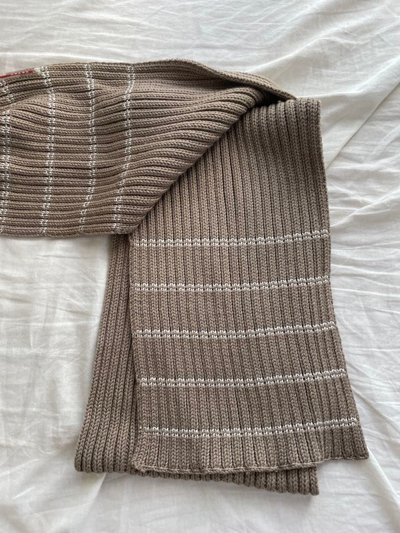 PRADAマフラーベージュ