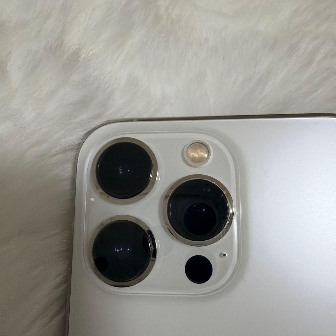 g*o様 【美品】 Apple iPhone 13 Pro シルバー 本体