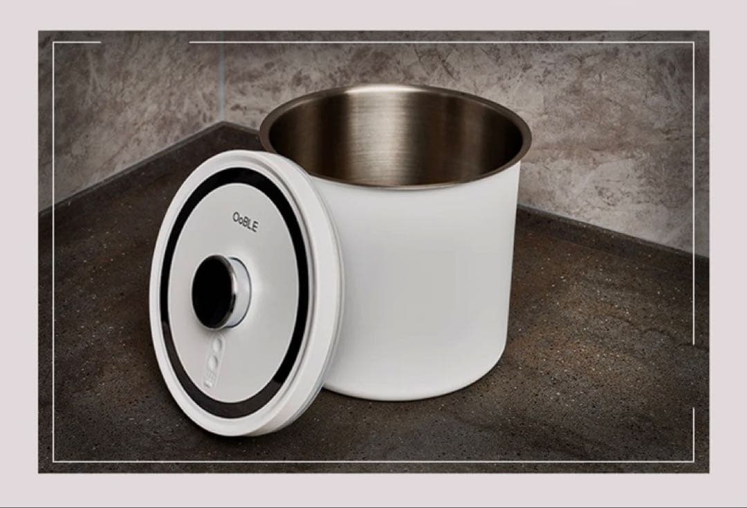 【新品・未開封】OobLE 真空米びつ ノーマルサイズ 10kg対応 13L