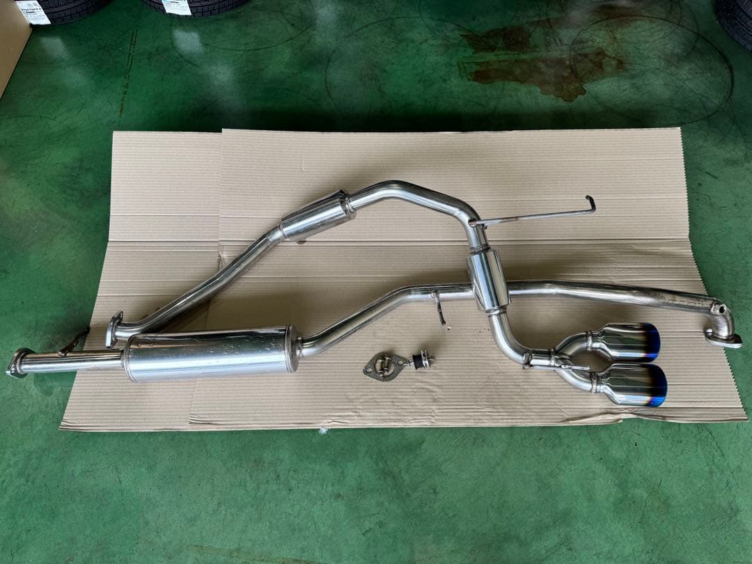 ブリッツ vsr マフラー　la150s la600s ムーブカスタム　タント