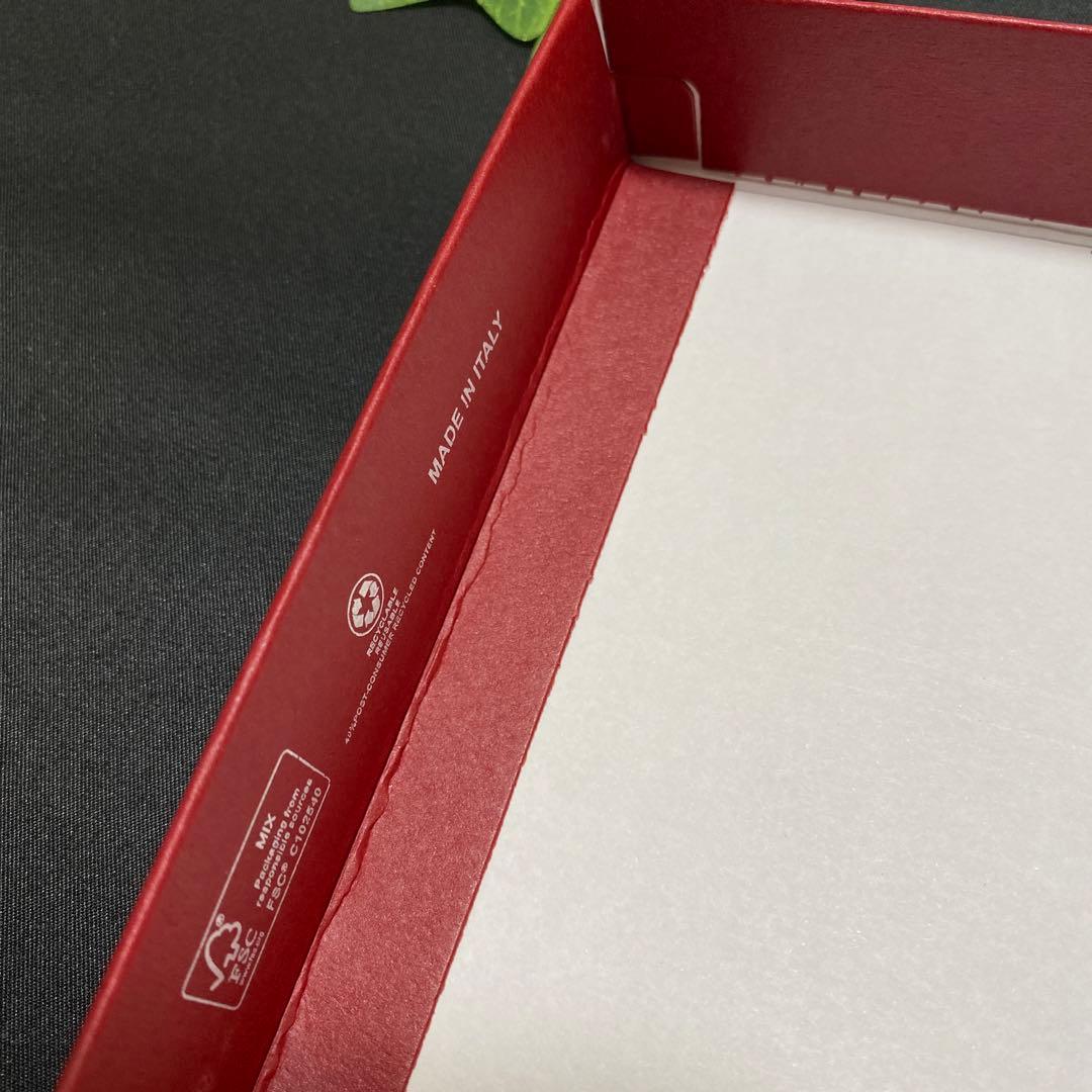 フェラガモ　カチューシャ　箱付き　美品　salvatore ferragamo