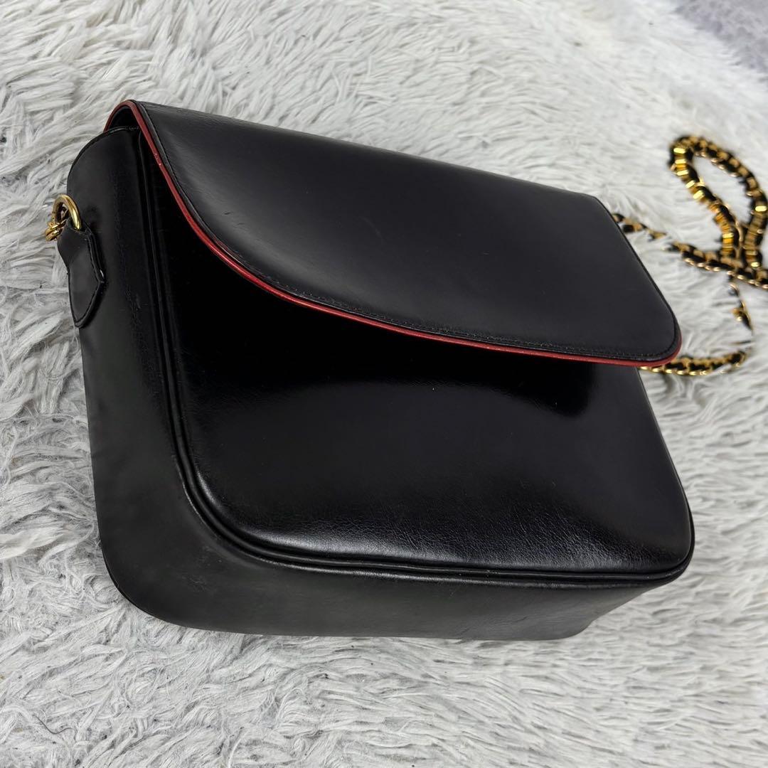 美品 イヴサンローラン レザー ショルダーバッグ フラップ ロゴ型押し ブラック