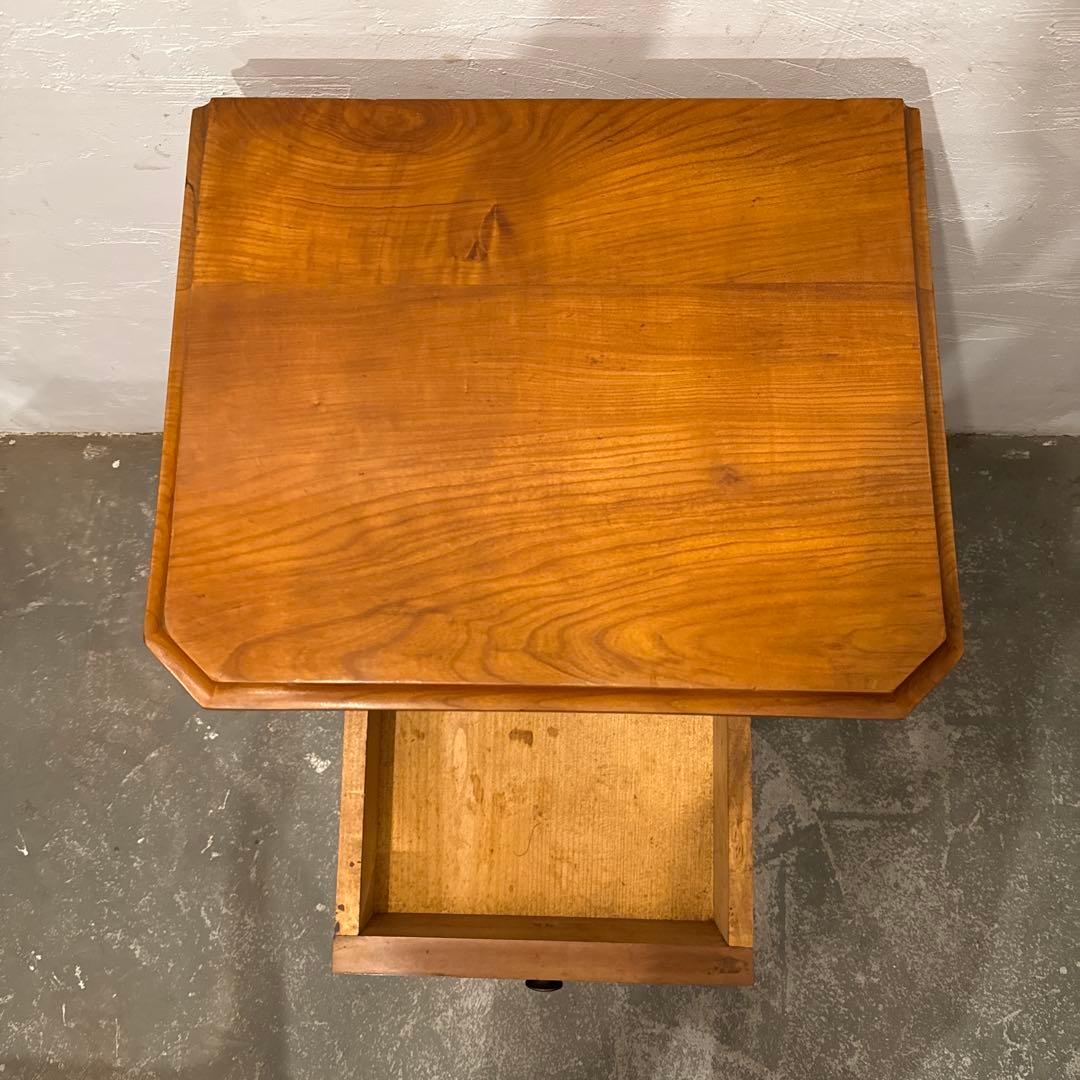 年末年始saleヴィンテージ　木製サイドテーブル　引き出し／扉収納付き