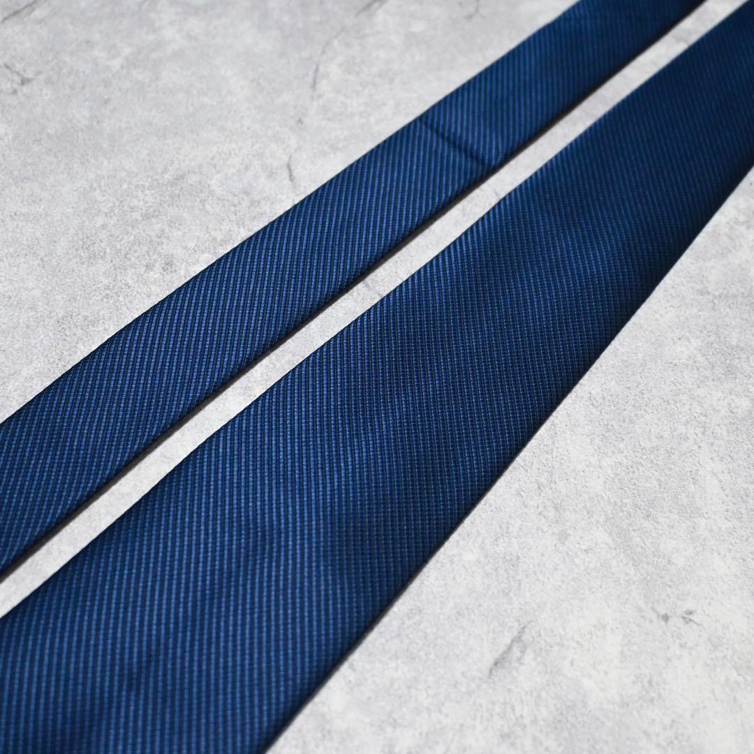 【極美品】エルメネジルドゼニア ネクタイ ネイビー ソリッド 光沢