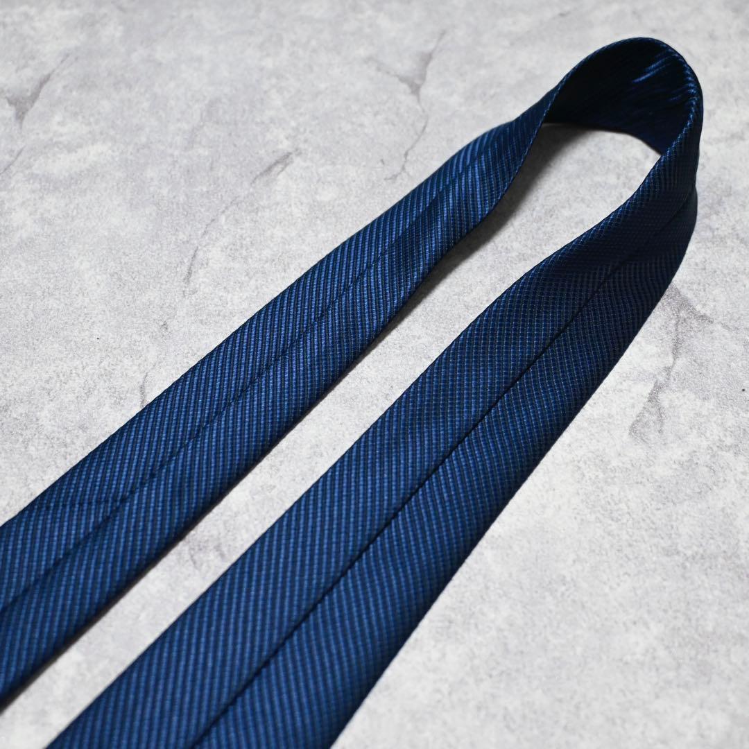 【極美品】エルメネジルドゼニア ネクタイ ネイビー ソリッド 光沢