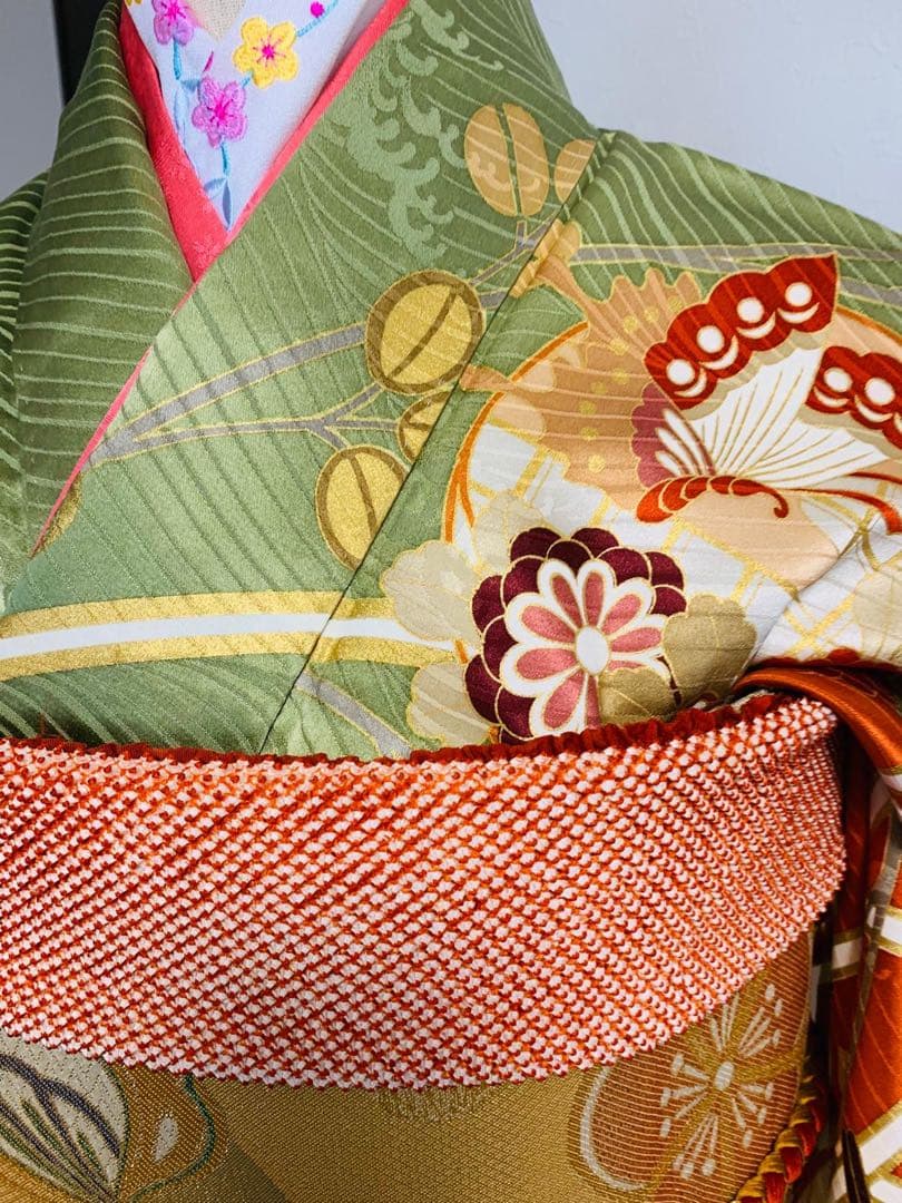 振袖フルセット駒刺繍　花蝶丸文　金彩　正絹