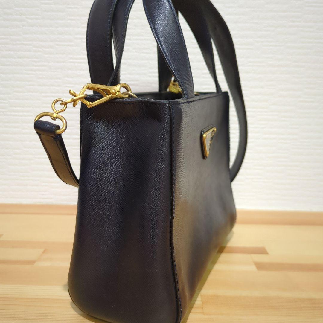 PRADA ネイビー レザー ショルダーバッグ　プラダショルダー　サフィアーノ