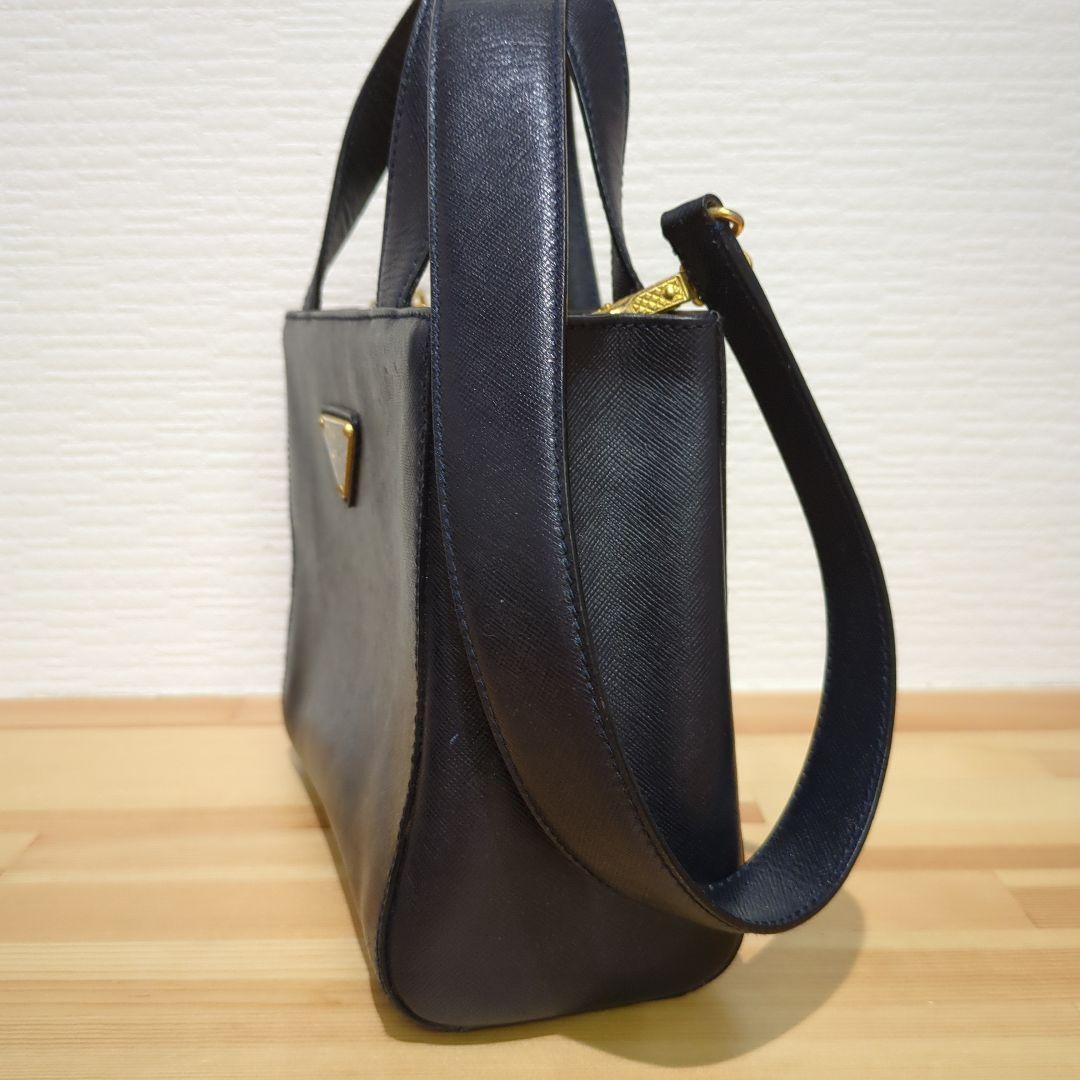 PRADA ネイビー レザー ショルダーバッグ　プラダショルダー　サフィアーノ