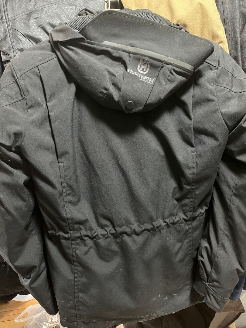 Husqvarna スヴァルトピレン