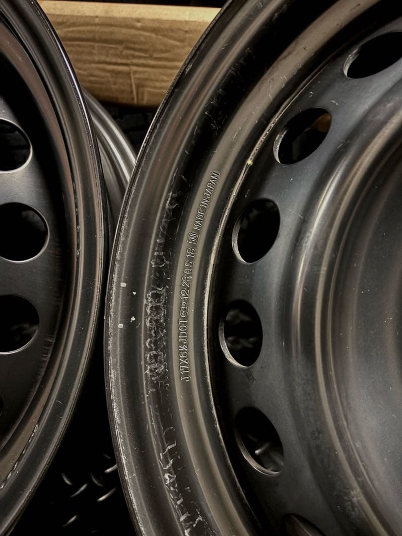 ◇送料込み◇ 17インチ　新型プリウス純正鉄ホイール4本