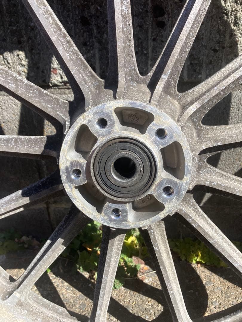 スポーツスターホイール