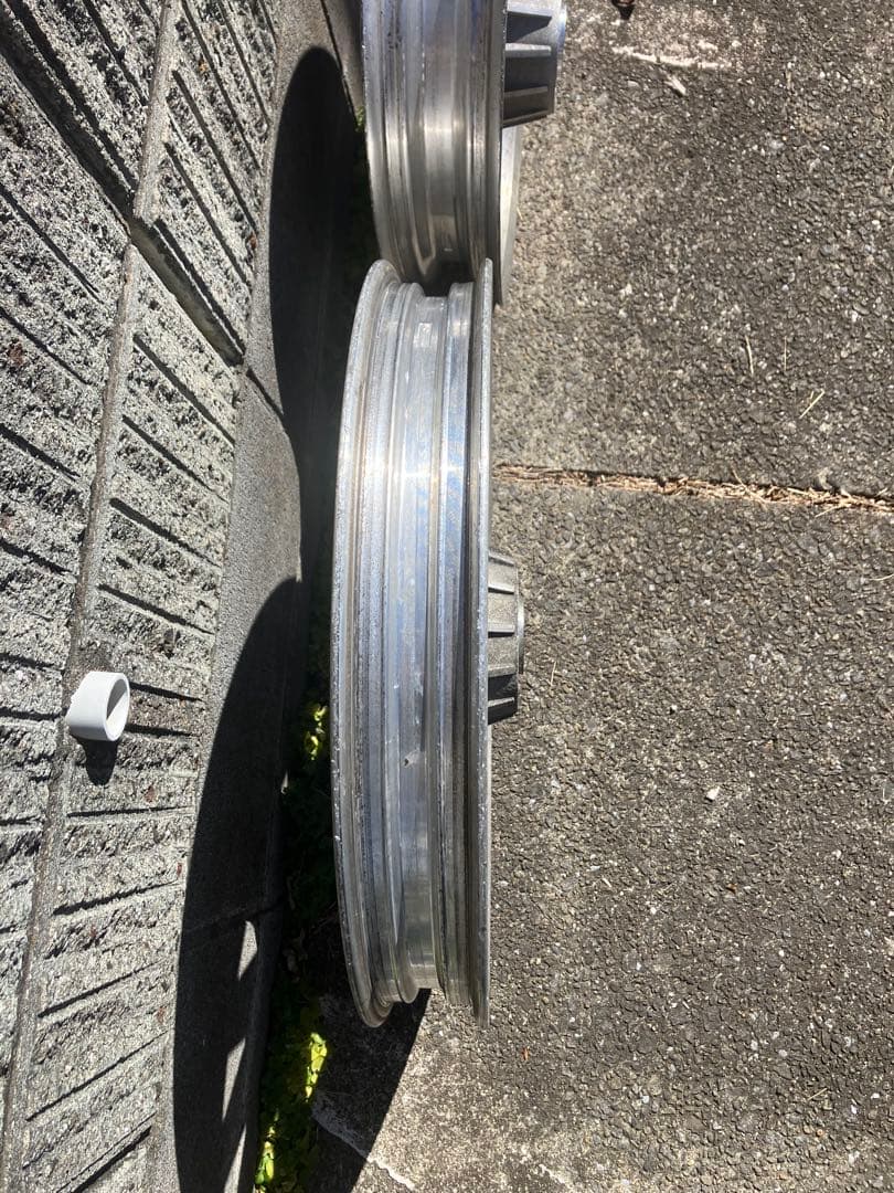 スポーツスターホイール