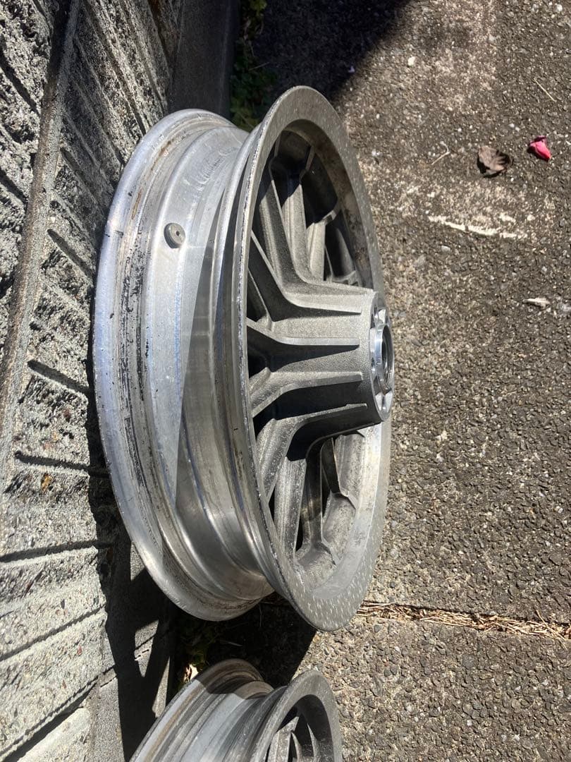 スポーツスターホイール